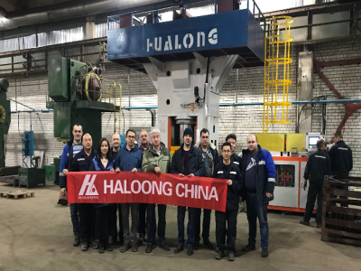 買壓力機(jī)的企業(yè)為什么都考察這家42年的壓力機(jī)廠家？