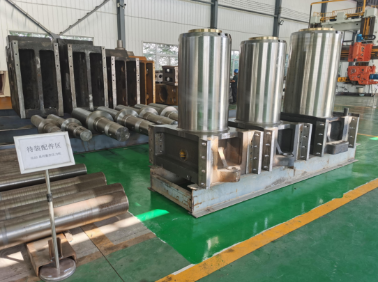 壓力機(jī)廠家車(chē)間